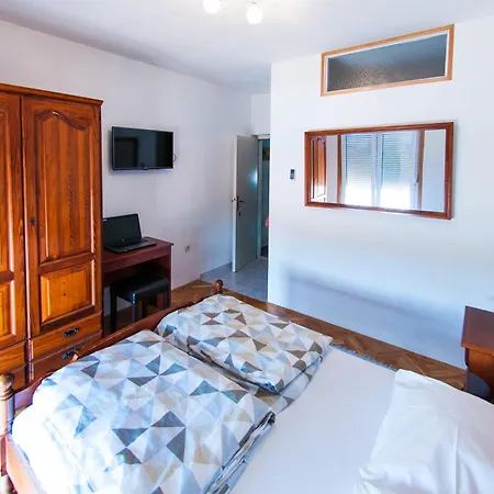 Rajic Guest house 3*